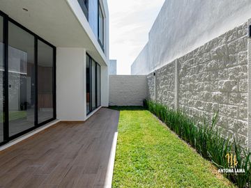 Casa en venta en lomas de Angelópolis II, parque Sofía