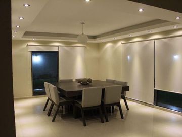 LOMAS DEL SOL, Casa en VENTA con amplio jardin de 150 m2 y estancia de TV