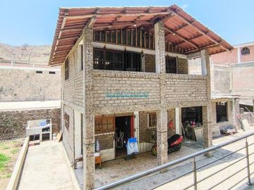 Casas Venta AV. Uno  - PACHACAMAC