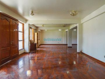Casas Venta AV. Uno  - PACHACAMAC