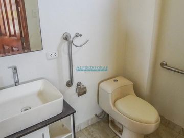 Casas Venta AV. Uno  - PACHACAMAC