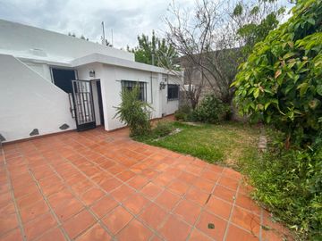 VENTA CASA 2 DORMITORIOS EN LA FLORIDA
