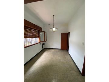 VENTA CASA 2 DORMITORIOS EN LA FLORIDA