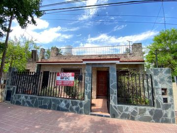 VENTA CASA 2 DORMITORIOS EN LA FLORIDA