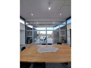 VENTA IMPORTANTE CASA DOS DORMITORIOS IBARLUCEA CON AMPLIO TERRENO