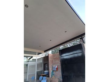 VENTA IMPORTANTE CASA DOS DORMITORIOS IBARLUCEA CON AMPLIO TERRENO