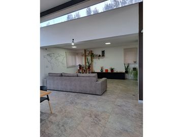 VENTA IMPORTANTE CASA DOS DORMITORIOS IBARLUCEA CON AMPLIO TERRENO