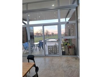 VENTA IMPORTANTE CASA DOS DORMITORIOS IBARLUCEA CON AMPLIO TERRENO