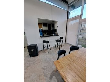 VENTA IMPORTANTE CASA DOS DORMITORIOS IBARLUCEA CON AMPLIO TERRENO