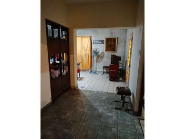 Casa de Dos Dormitorios  , amplio jardin