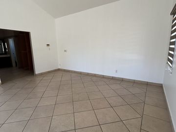 VENTA CASA CON JARDIN  Secc Coronado Playas de Tijuana