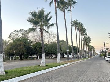 VENTA CASA CON JARDIN  Secc Coronado Playas de Tijuana