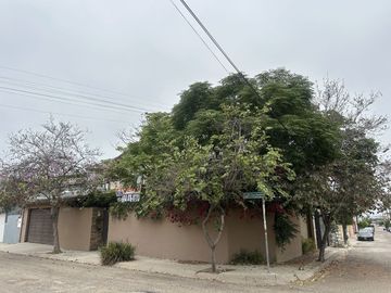 VENTA CASA CON JARDIN  Secc Coronado Playas de Tijuana