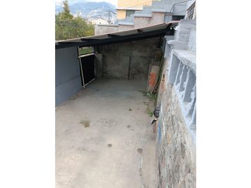 ¡Historia, Espacio y Comodidad en Quito!