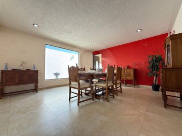 Casa en condominio en venta en CacalomacAn