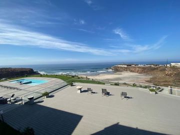 VILLA CORONADO FRENTE AL MAR EN COMUNIDAD EXCLUSIVA