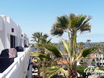 VILLA FRENTE AL MAR EN  EL RESIDENCIAL MÁS EXCLUSIVO DE ROSARITO