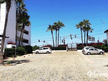 VILLA FRENTE AL MAR EN  EL RESIDENCIAL MÁS EXCLUSIVO DE ROSARITO