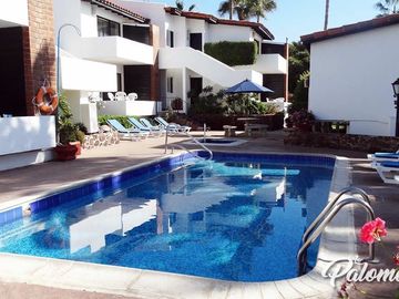 VILLA FRENTE AL MAR EN  EL RESIDENCIAL MÁS EXCLUSIVO DE ROSARITO