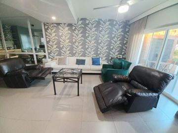 VILLA FRENTE AL MAR EN  EL RESIDENCIAL MÁS EXCLUSIVO DE ROSARITO