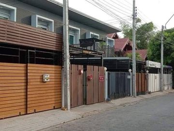 3 Bedroom Townhouse for sale in Anusawari, Bangkok
