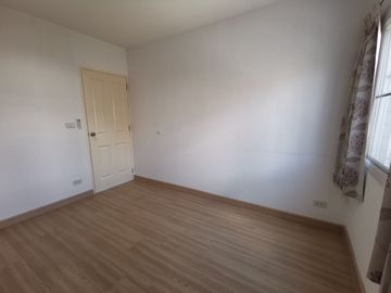 3 Bedroom Townhouse for sale in Anusawari, Bangkok