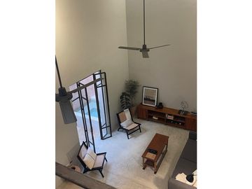 Casa en venta dentro de una pequeña privada en la Col. García Ginerés