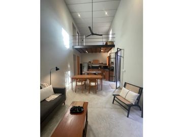Casa en venta dentro de una pequeña privada en la Col. García Ginerés