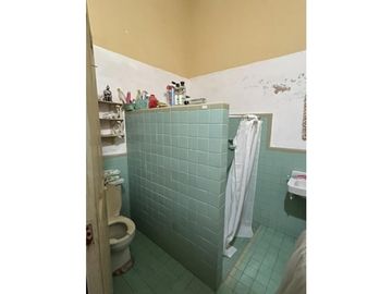 Casona en venta para remodelar a una cuadra del Parque de la Plancha