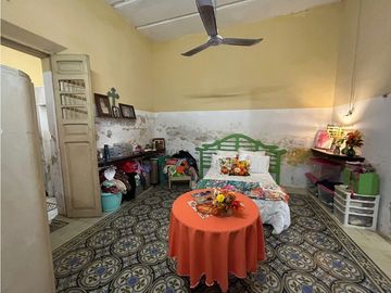 Casona en venta para remodelar a una cuadra del Parque de la Plancha