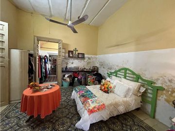 Casona en venta para remodelar a una cuadra del Parque de la Plancha