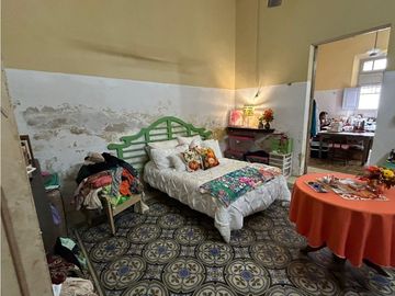 Casona en venta para remodelar a una cuadra del Parque de la Plancha