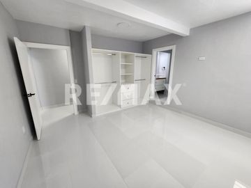 CASA EN VENTA EN VILLA RESIDENCIAL DEL BOSQUE, TIJUANA