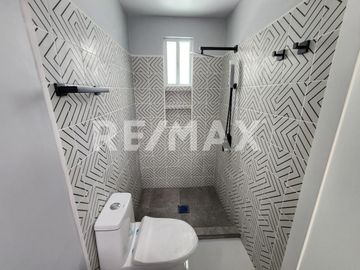 CASA EN VENTA EN VILLA RESIDENCIAL DEL BOSQUE, TIJUANA