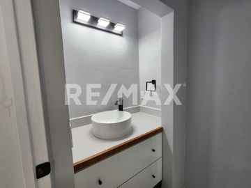 CASA EN VENTA EN VILLA RESIDENCIAL DEL BOSQUE, TIJUANA