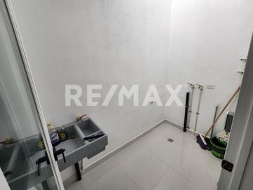 CASA EN VENTA EN VILLA RESIDENCIAL DEL BOSQUE, TIJUANA