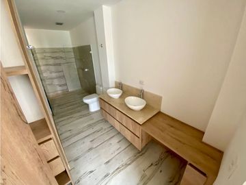 Se Vende Casa - Sector Av Centenario Norte