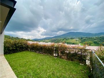 Se Vende Casa - Sector Av Centenario Norte