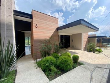 Se Vende Casa - Sector Av Centenario Norte