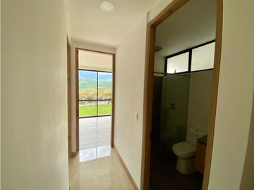 Se Vende Casa - Sector Av Centenario Norte
