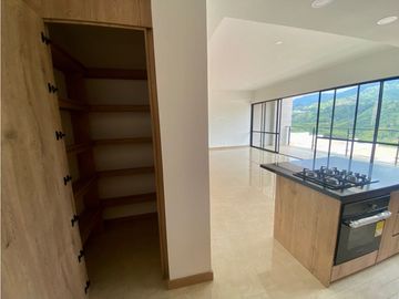 Se Vende Casa - Sector Av Centenario Norte
