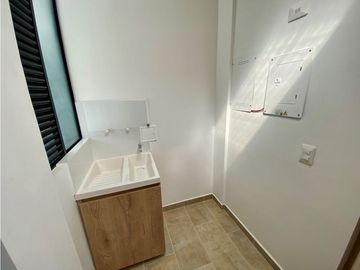 Se Vende Casa - Sector Av Centenario Norte