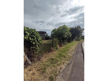 SE VENDE FINCA A 12 MINUTOS DE MANIZALES
