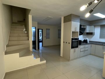 CASA CON DEPA TIPO LOFT EN VENTA, ANAHUAC SAN PATRICIO  - ESCOBEDO N.L.