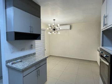 CASA CON DEPA TIPO LOFT EN VENTA, ANAHUAC SAN PATRICIO  - ESCOBEDO N.L.