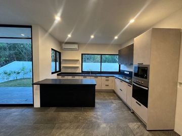 Casa en venta en Paseo Country, al norte de Mérida, Yucatán.