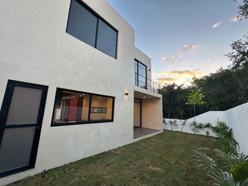 Casa en venta en Paseo Country, al norte de Mérida, Yucatán.
