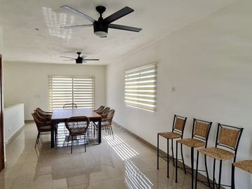 Casa en Venta en Santiago, Carretera Nacional