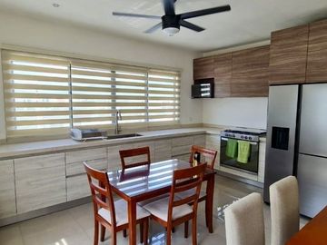 Casa en Venta en Santiago, Carretera Nacional