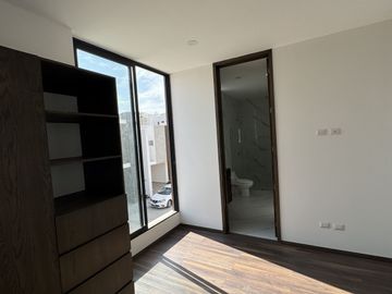 Venta de hermosa casa calicantos